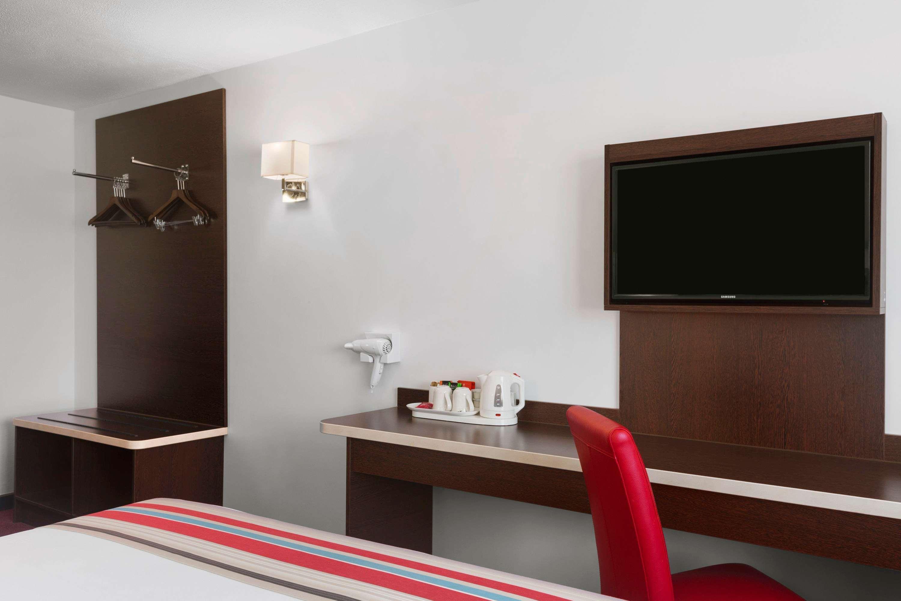 Hotel Ramada Milton Keynes Exteriér fotografie