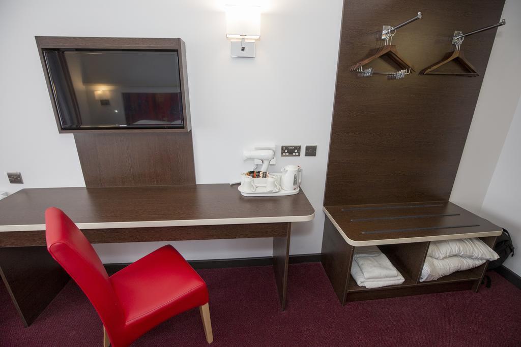 Hotel Ramada Milton Keynes Exteriér fotografie
