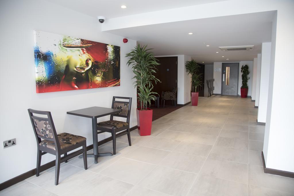 Hotel Ramada Milton Keynes Exteriér fotografie