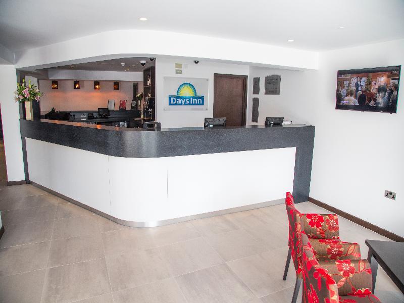 Hotel Ramada Milton Keynes Exteriér fotografie