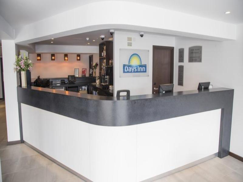 Hotel Ramada Milton Keynes Exteriér fotografie